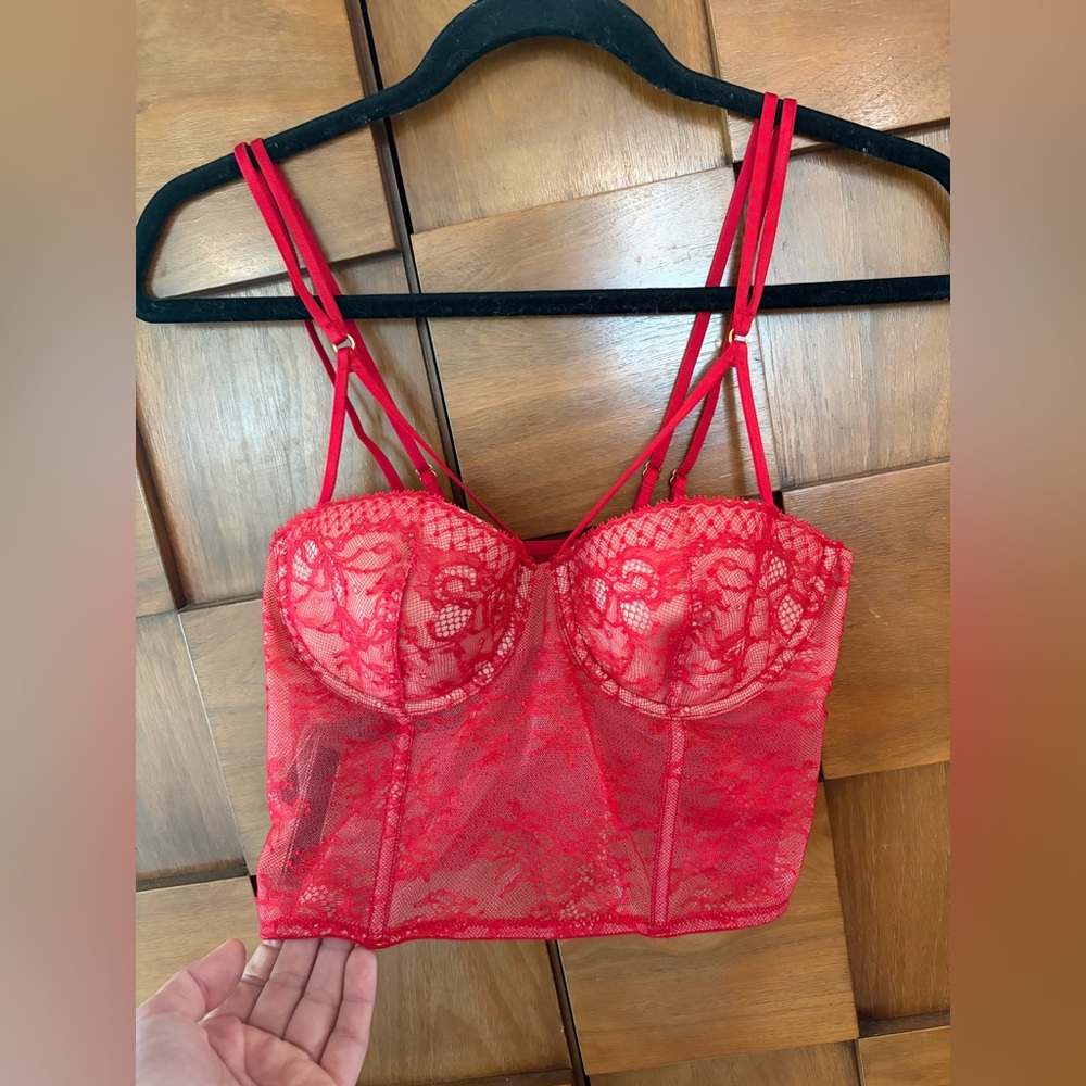 🌸 Victoria's Secret Red Lace Bustier tank